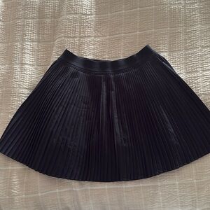 Old navy athletic skirt with built in shorts